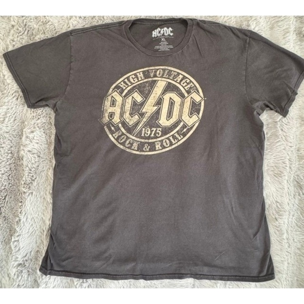 AC/DC High Voltage Rock & Roll 1975 Graphic T-Shirt Mens XL Charcoal Gray Cotton